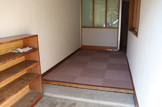 1F 玄関