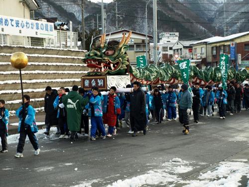 龍舞行列